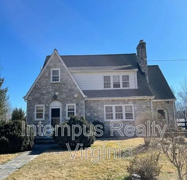 2663 Halfway Rd — Photo 2