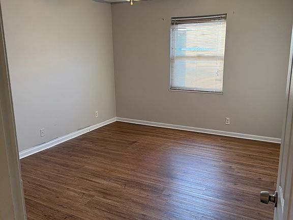5th image of 4024 Poplar Level Rd APT 6