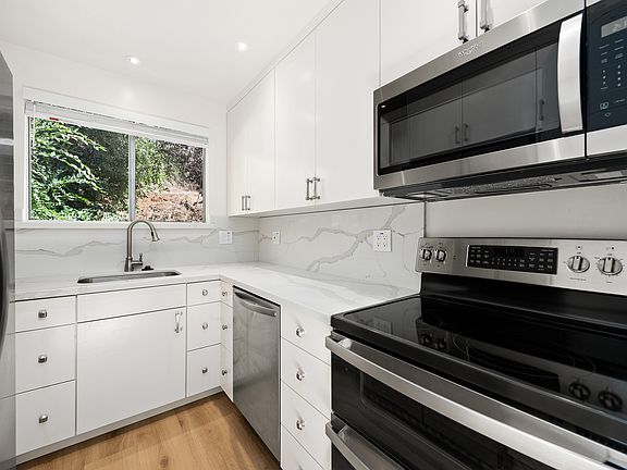 4th image of 21 Marinero Cir #2B-2Ba-1199Sqft