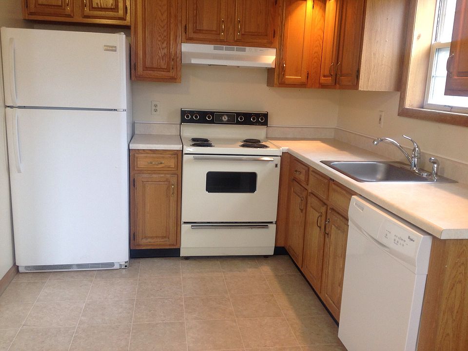 2nd image of 212 Woodcrest Dr APT A