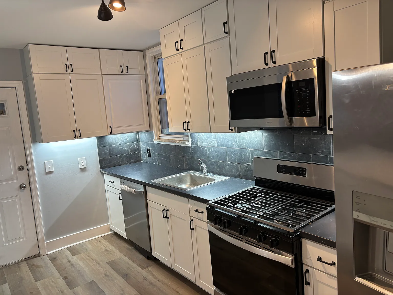 3 bed, 1386 sqft, $1,395 — Photo 4