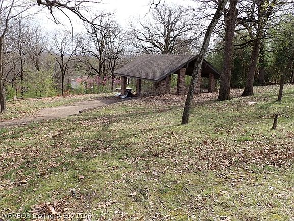 4th image of 5800 Cliff Dr