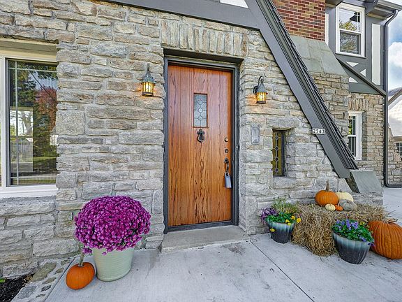 4th image of 2543 Briarcliffe Ave