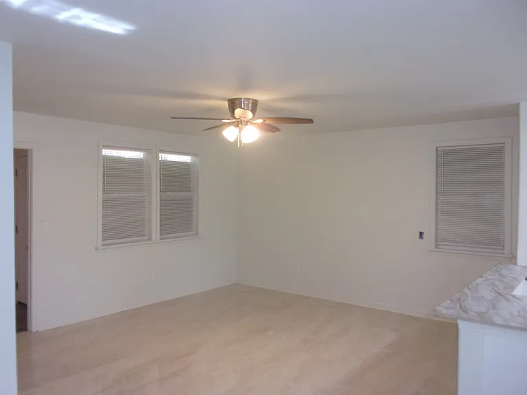 2796 Flora Ave — Photo 4