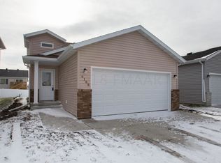 6188 59th Ave S, Fargo, ND 58104