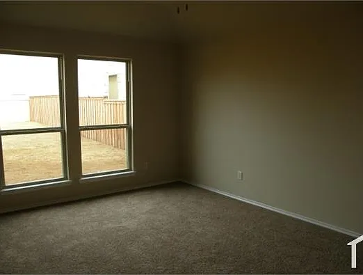 812 Westgate Ct — Photo 7