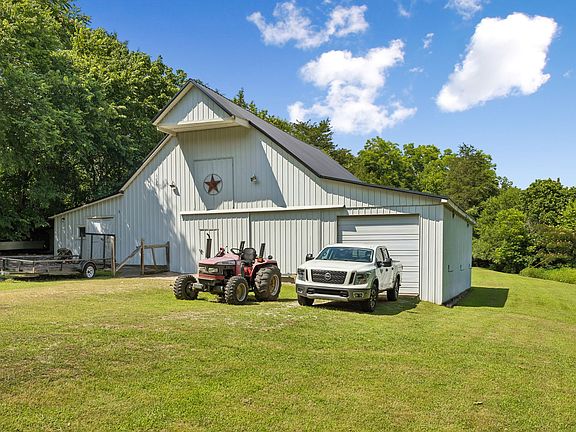 3rd image of 2873 Spring Place Rd