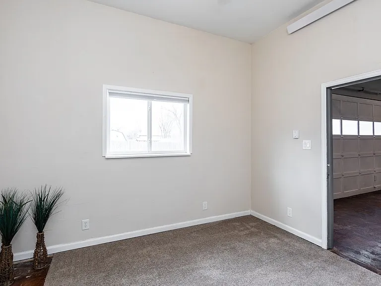 3800 1/2 Templeton Gap Rd — Photo 24