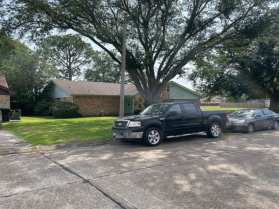 3rd image of 3412 Brittany Ave