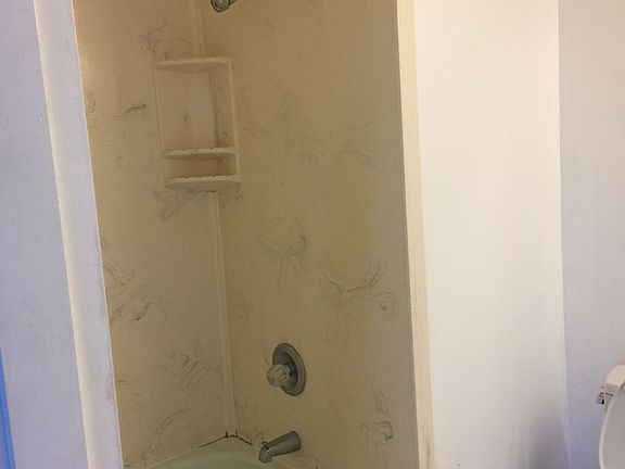 5th image of 2029 Nuuanu Ave APT 610