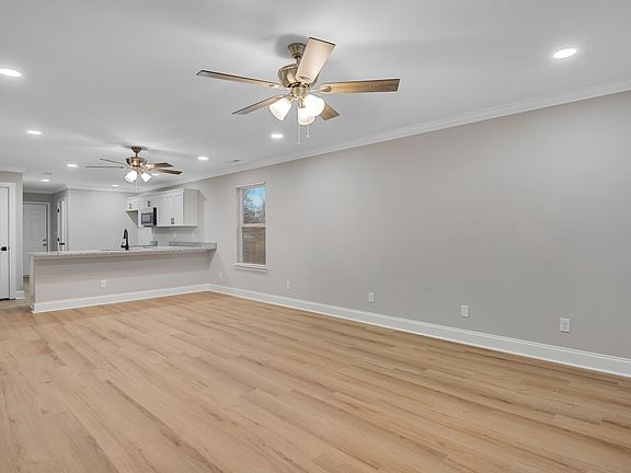 2nd image of 2807 Calhoun Ave
