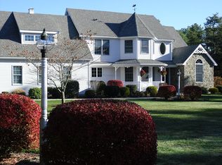 24 Cabernet Ln, Plymouth, MA 02360