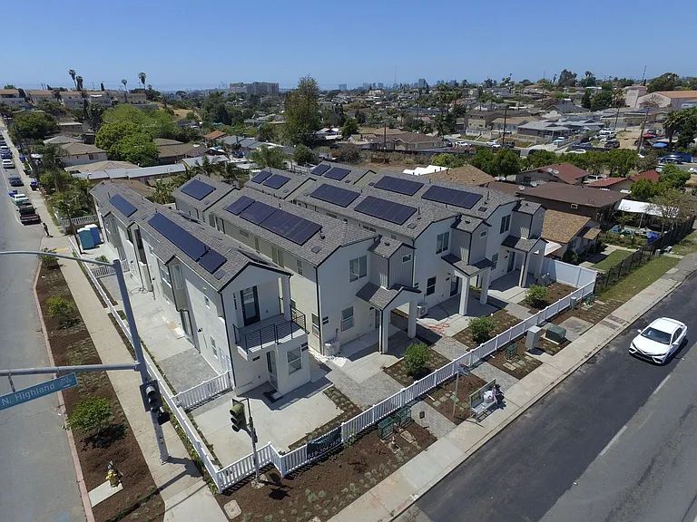 2040 N Highland Ave — Photo 2