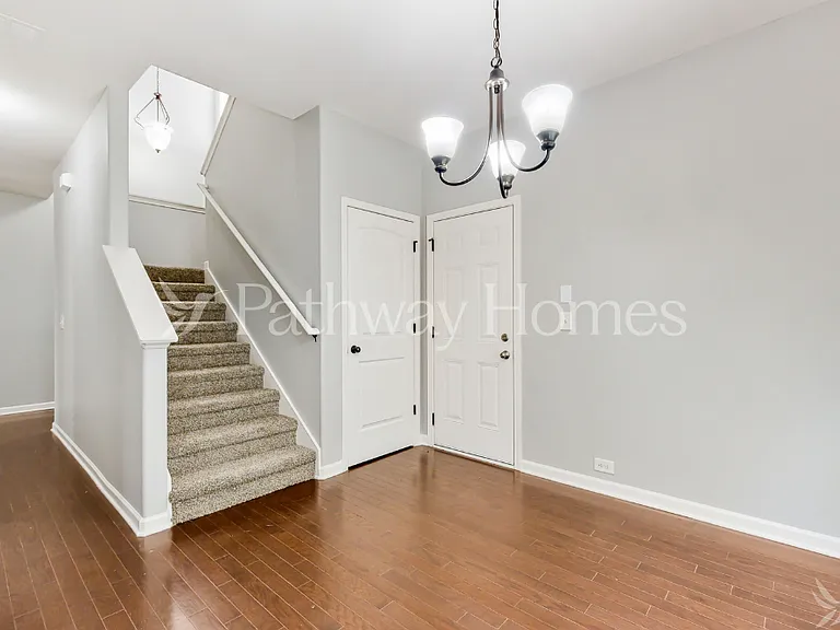 3922 Lake Manor Way — Photo 12
