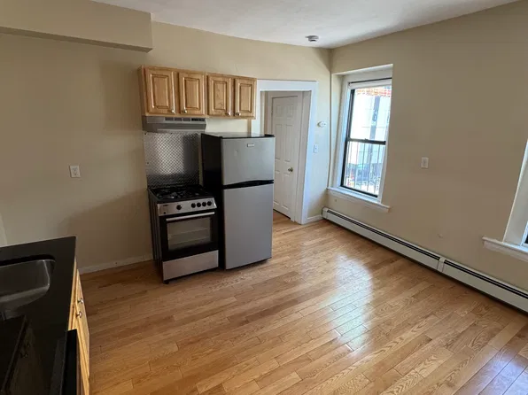 232 Cambridge St, Boston, MA