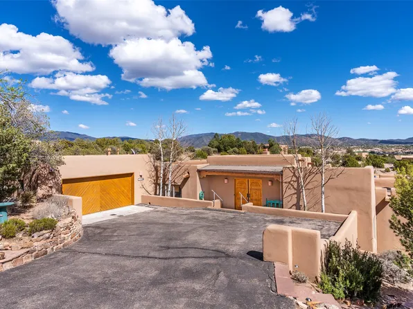 1702 Watchpoint, Santa Fe, NM 87507