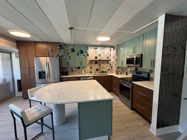 2302 Riddle Ave APT 303, Wilmington, DE 19806