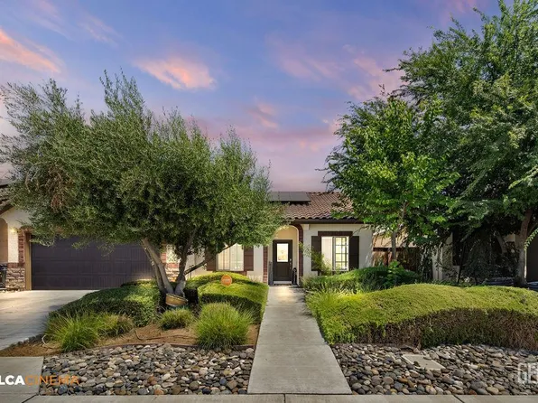 9434 Red Pine Dr, Shafter, CA 93263