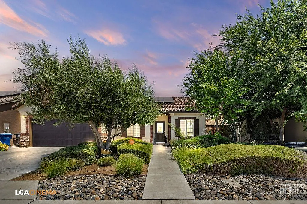 9434 Red Pine Dr photo 1