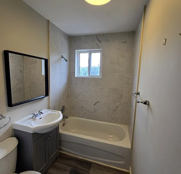 342 Talbot St #2C — Photo 7