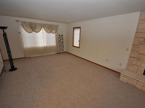 4th image of 1428 Lee Ave