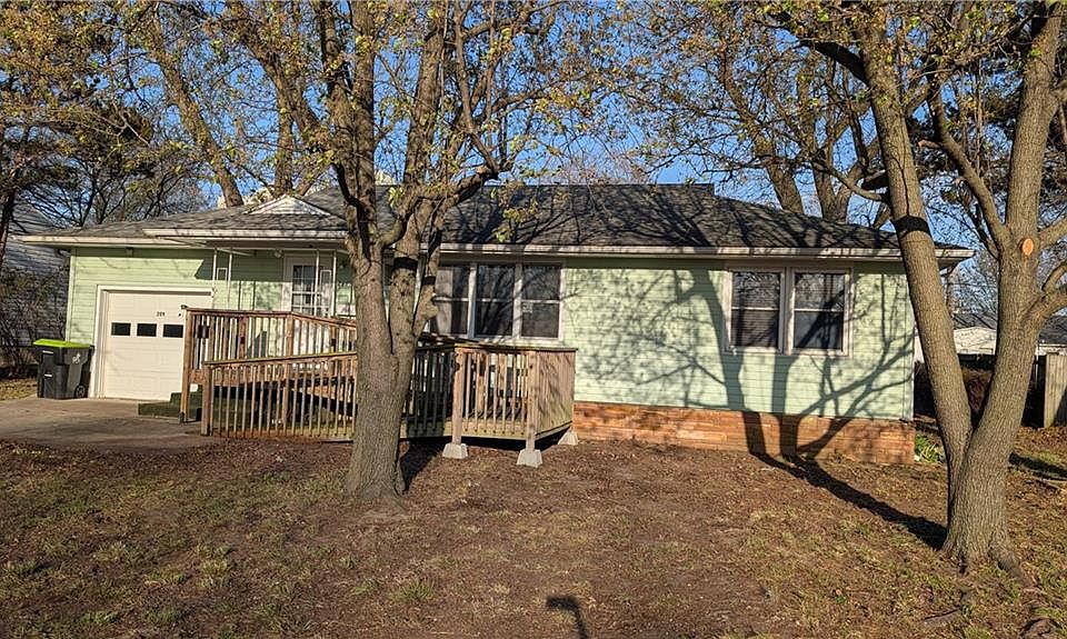 1st image of 209 Westhaven Rd