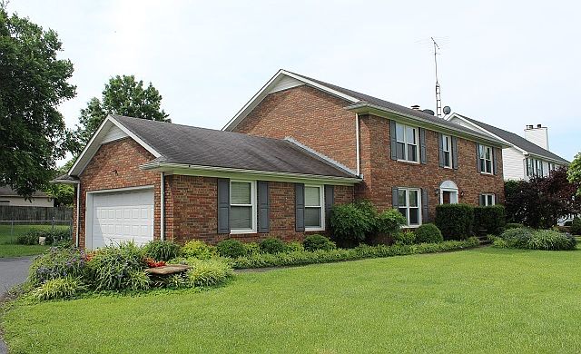 1st image of 350 Lakeland Dr