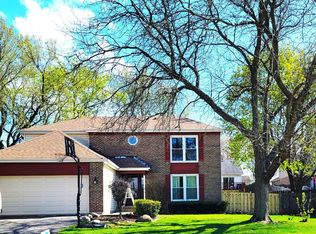 417 Bristol Way, Cary, IL 60013
