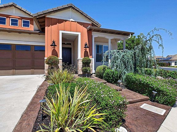 5th image of 2105 Rioja Way