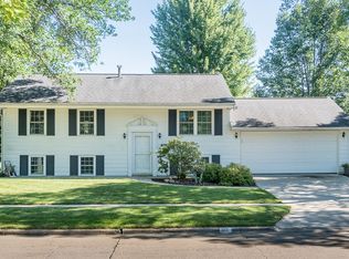 3231 44th St NE, Cedar Rapids, IA 52402