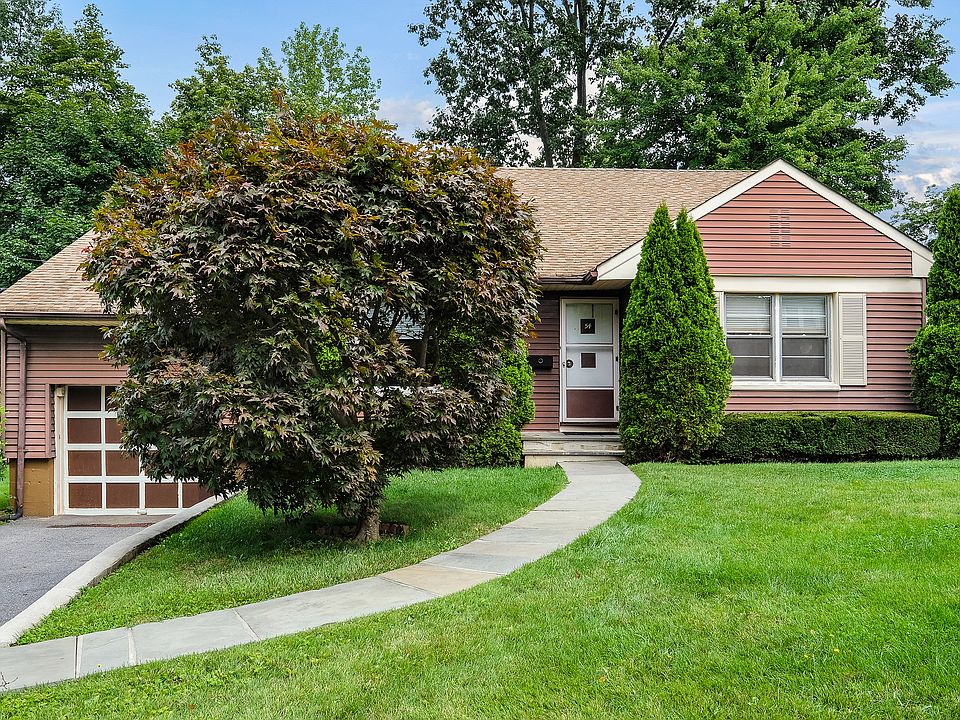 1st image of 54 Frederick Ln