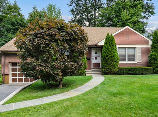 54 Frederick Ln, Scarsdale, NY 10583