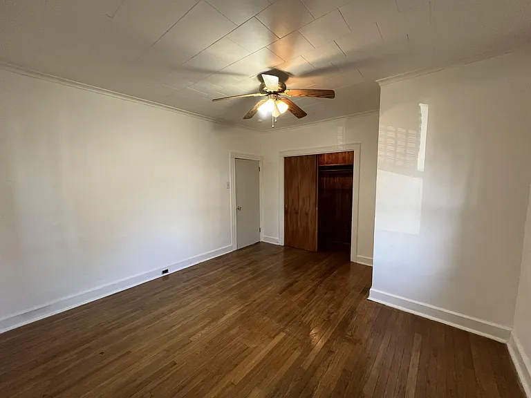 221 3rd St #3 — Photo 11