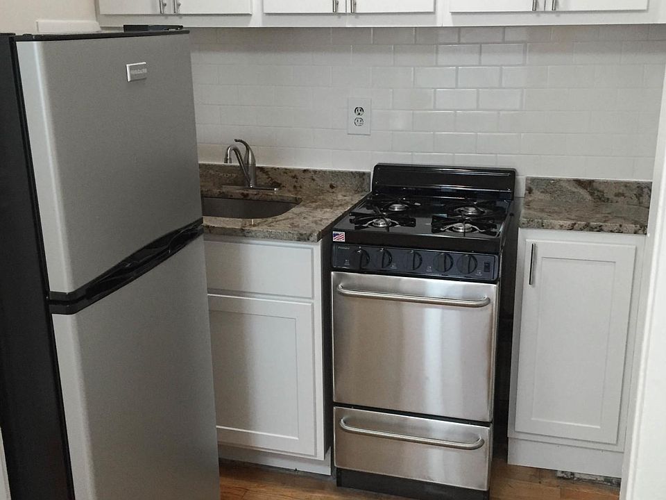 1st image of 514 W Cornelia Ave #1A