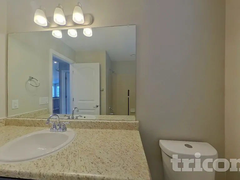 6748 Lamine Dr — Photo 17