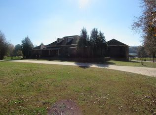 1351 Frisbie Ln, Cookeville, TN 38501