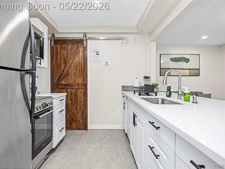 213 1/2 N Main St #ANN — Photo 23