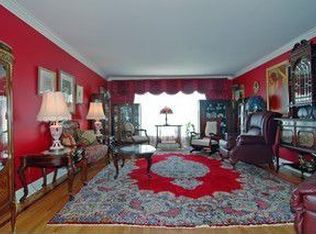 4809 W Lake Ave, Glenview, IL