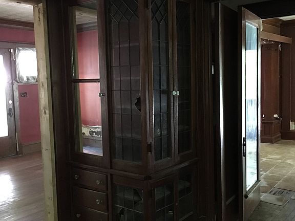 Built in in dining room