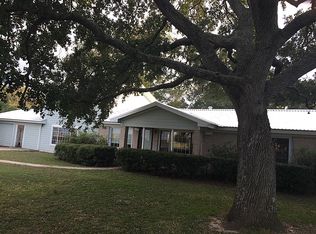 201 W Airline Ave, Eagle Lake, TX 77434