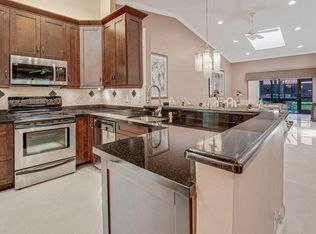 6069 Sunny Pointe Cir, Delray Beach, FL 33484