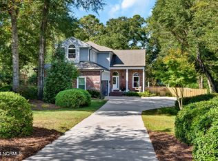 8423 Bald Eagle Ln, Wilmington, NC 28411