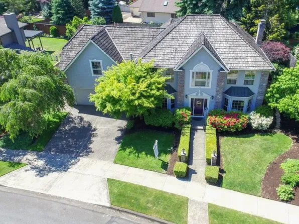 1590 Cambridge Dr SE, Salem, OR 97302