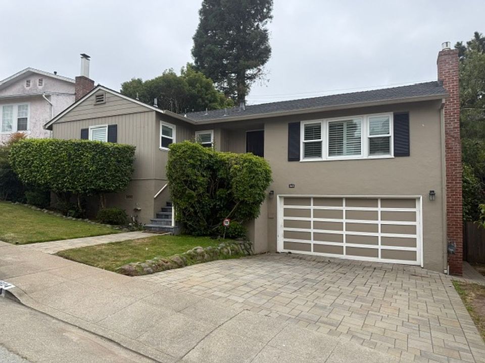 1st image of 3824 Fernwood St