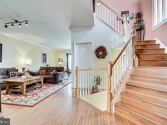 4th image of 6488 Sutcliffe Dr