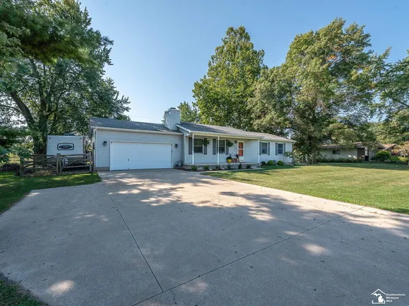 2357 Yargerville Rd, La Salle, MI 48145