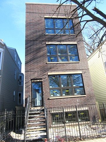 1st image of 2705 N Hamlin Ave #1