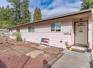 1304 Grape St, Sweet Home, OR 97386