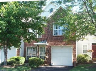102 Timberbrooke Dr, Bedminster, NJ 07921