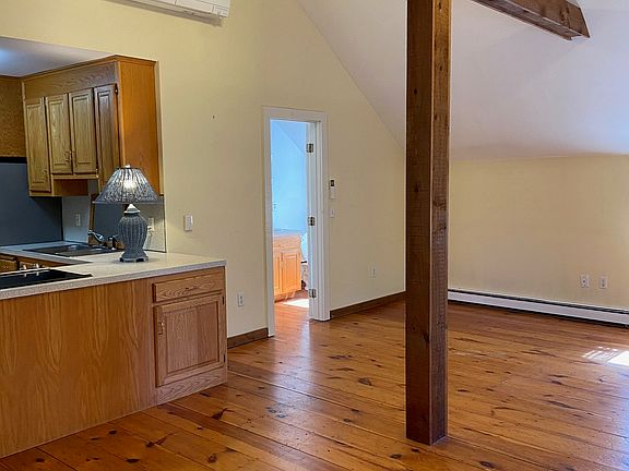 great room space off kitchen